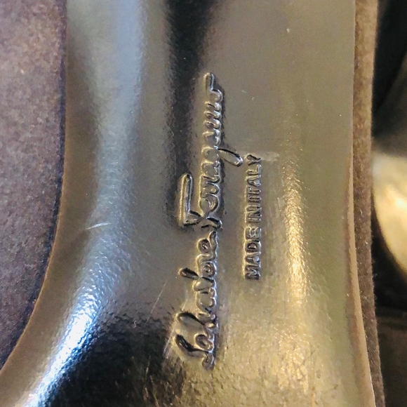 Salvatore Ferragamo Carla Fabric Pumps - Picture 6 of 7